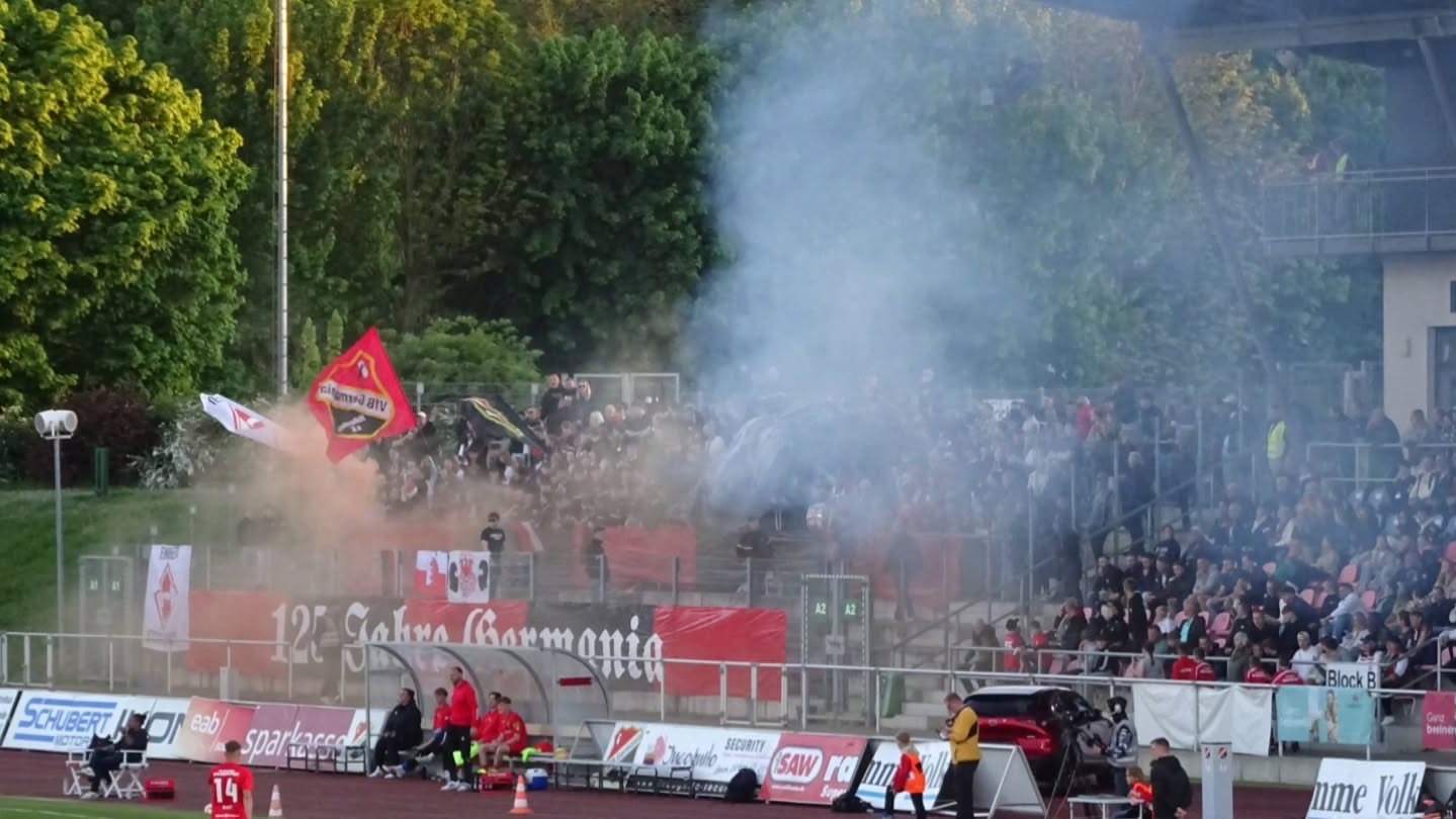 Germania Halberstadt – Einheit Wernigerode 4-2