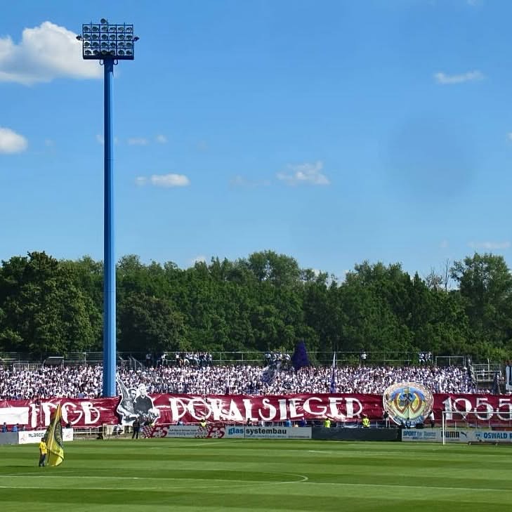 1. FC Lok Leipzig – FC Erzgebirge Aue 6:5 n.E. (1)