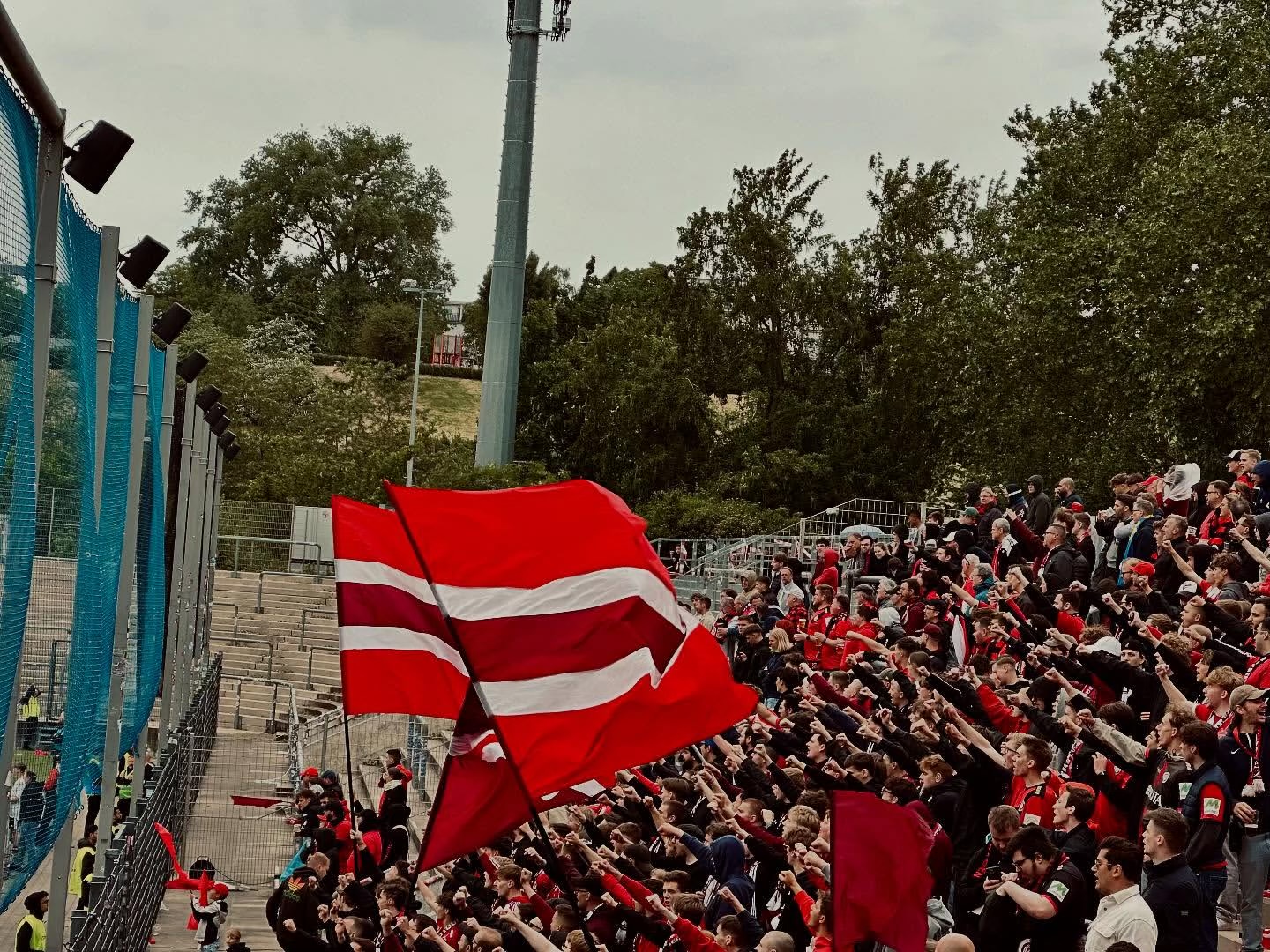Gästefans | KSV Hessen Kassel – SV Wehen (24.05.2025) 5:6 n.E.