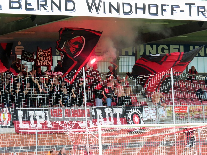 FC Eintracht Rheine – SV Lippstadt 08 3-0 (9)