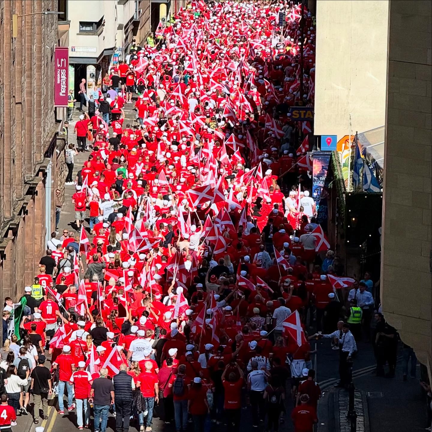 Hibernian FC – Rot-Weiss Essen 3-2 (2)