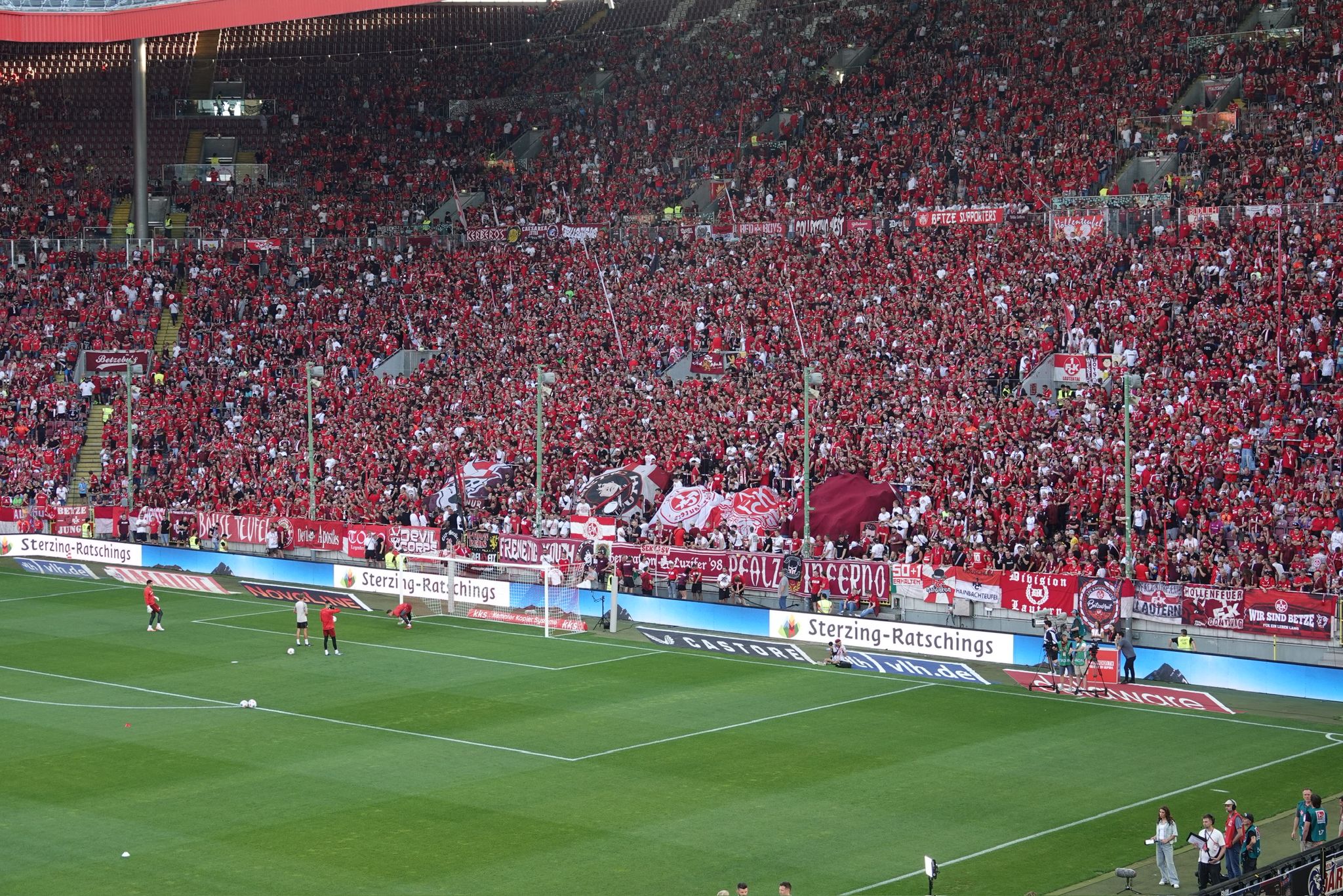 1. FC Kaiserslautern – FC Schalke 04 1-0 (6)