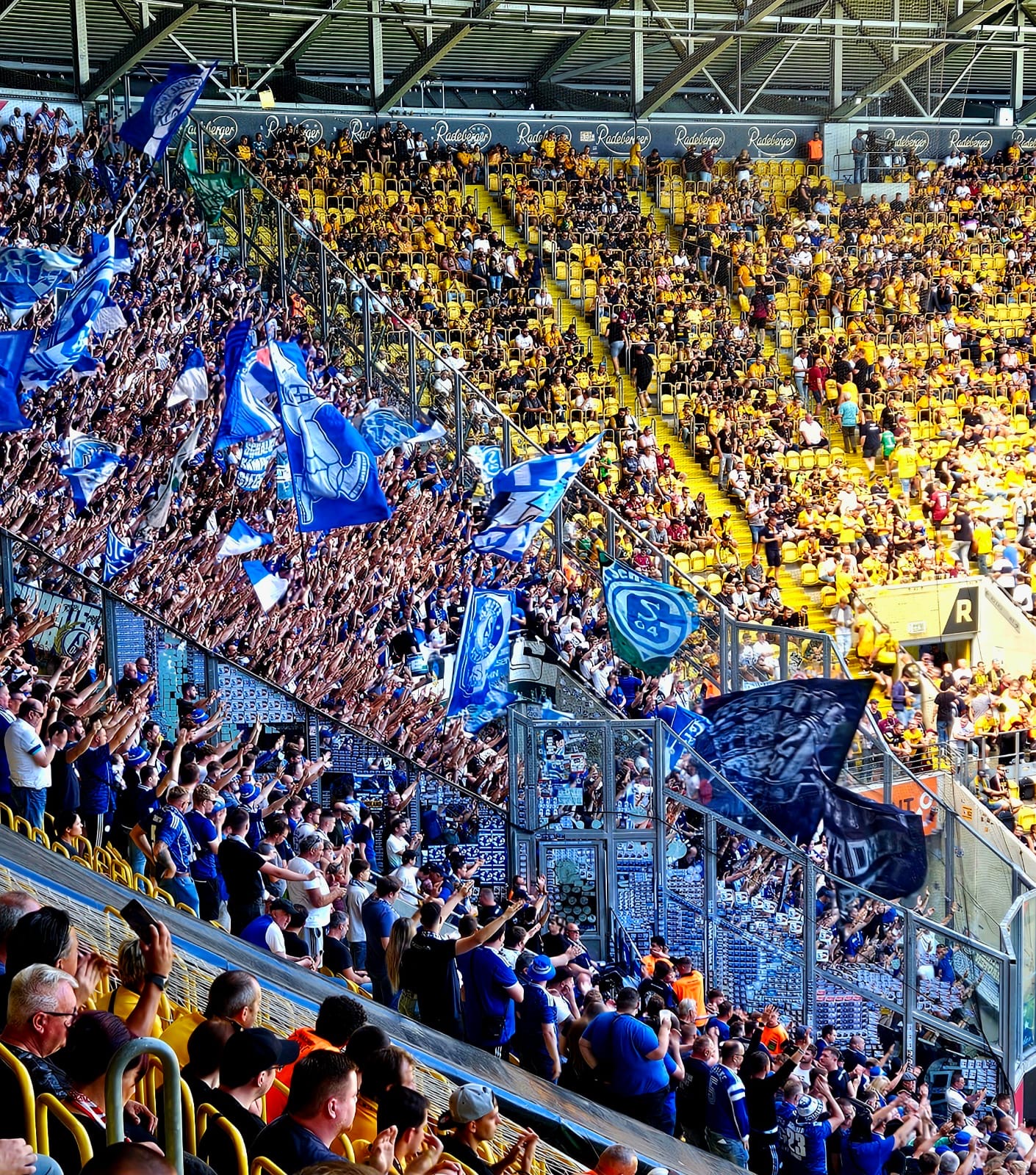 Gästefans | SG Dynamo Dresden – FC Schalke 04 (31.08.2025) 0:1