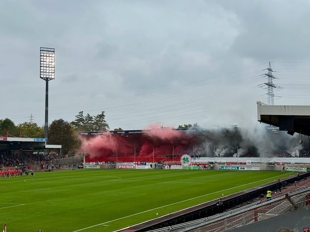 Rot-Weiß Oberhausen – Rot-Weiss Essen 3:2 (1)