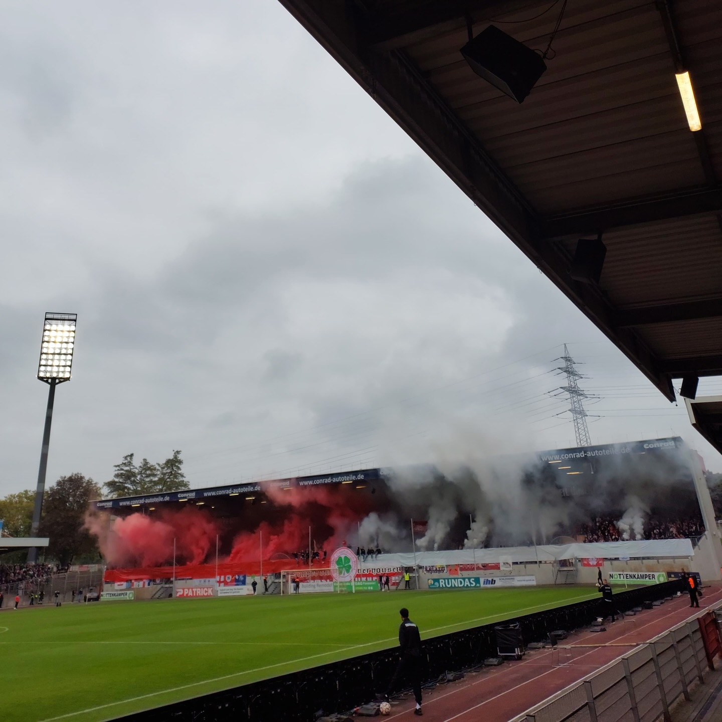 Rot-Weiß Oberhausen – Rot-Weiss Essen 3:2 (2)