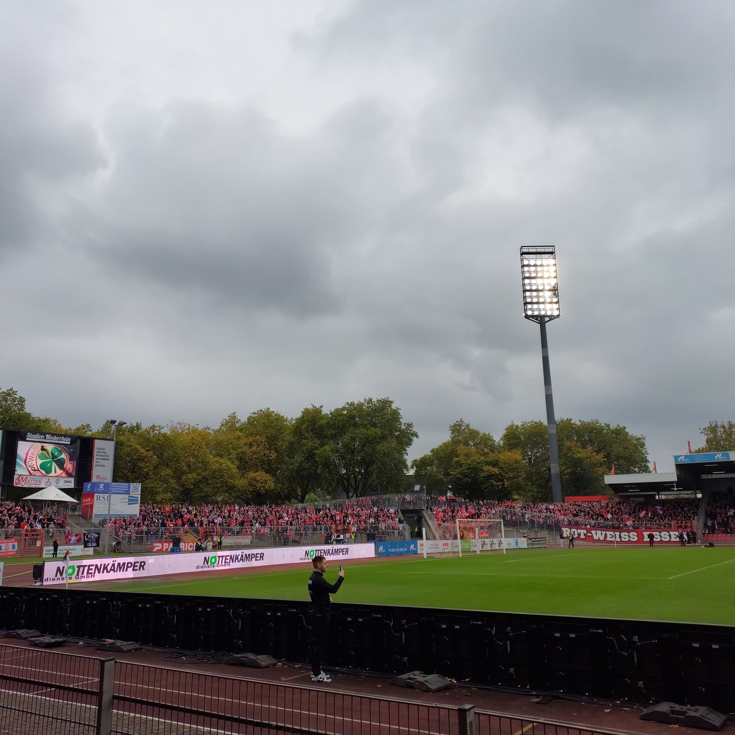 Rot-Weiß Oberhausen – Rot-Weiss Essen 3:2 (2)