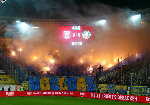Hallescher FC – 1. FC Lokomotive Leipzig 2:4 (7)