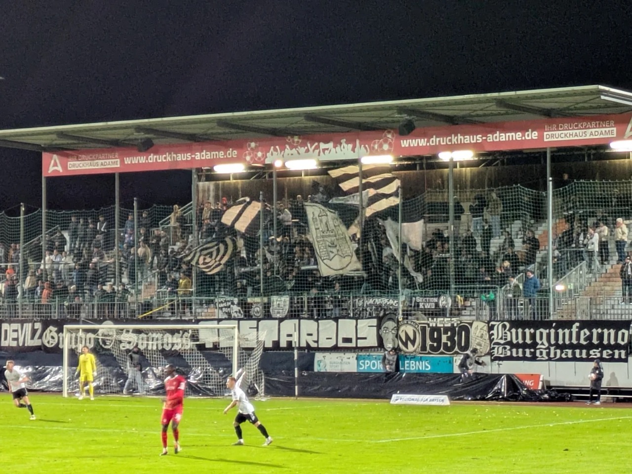 SV Wacker Burghausen – Würzburger Kickers 1:1 (4)