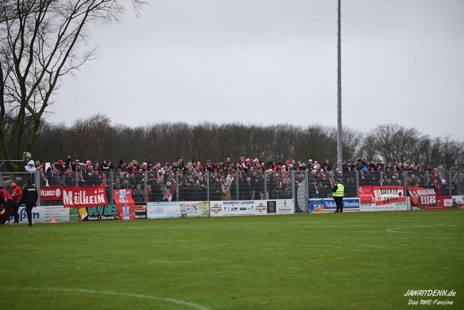 Gästefans | SV Straelen – Rot-Weiss Essen (18.12.2021) 0:1