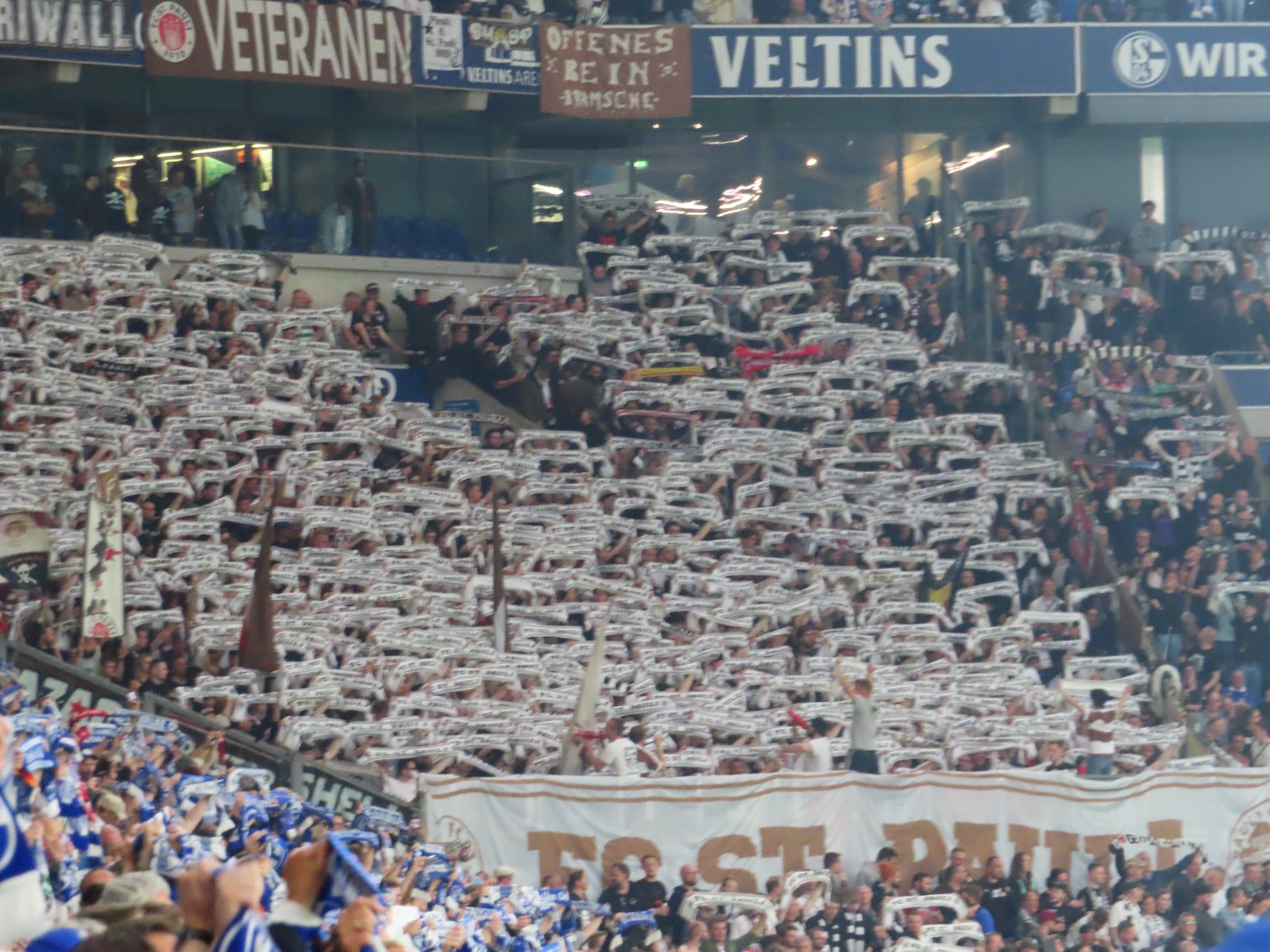 Gästefans | FC Schalke 04 – FC St. Pauli (07.05.2022)
