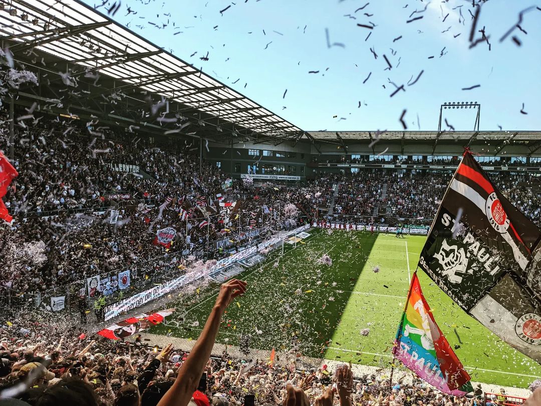 Heimfans | FC St. Pauli – Fortuna Düsseldorf (15.05.2022) 2-0