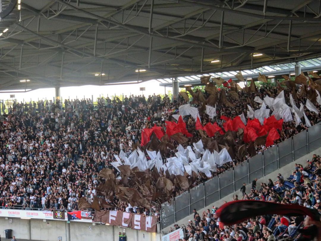 Gästefans | Hannover 96 – FC St. Pauli (22.07.2022) 2-2