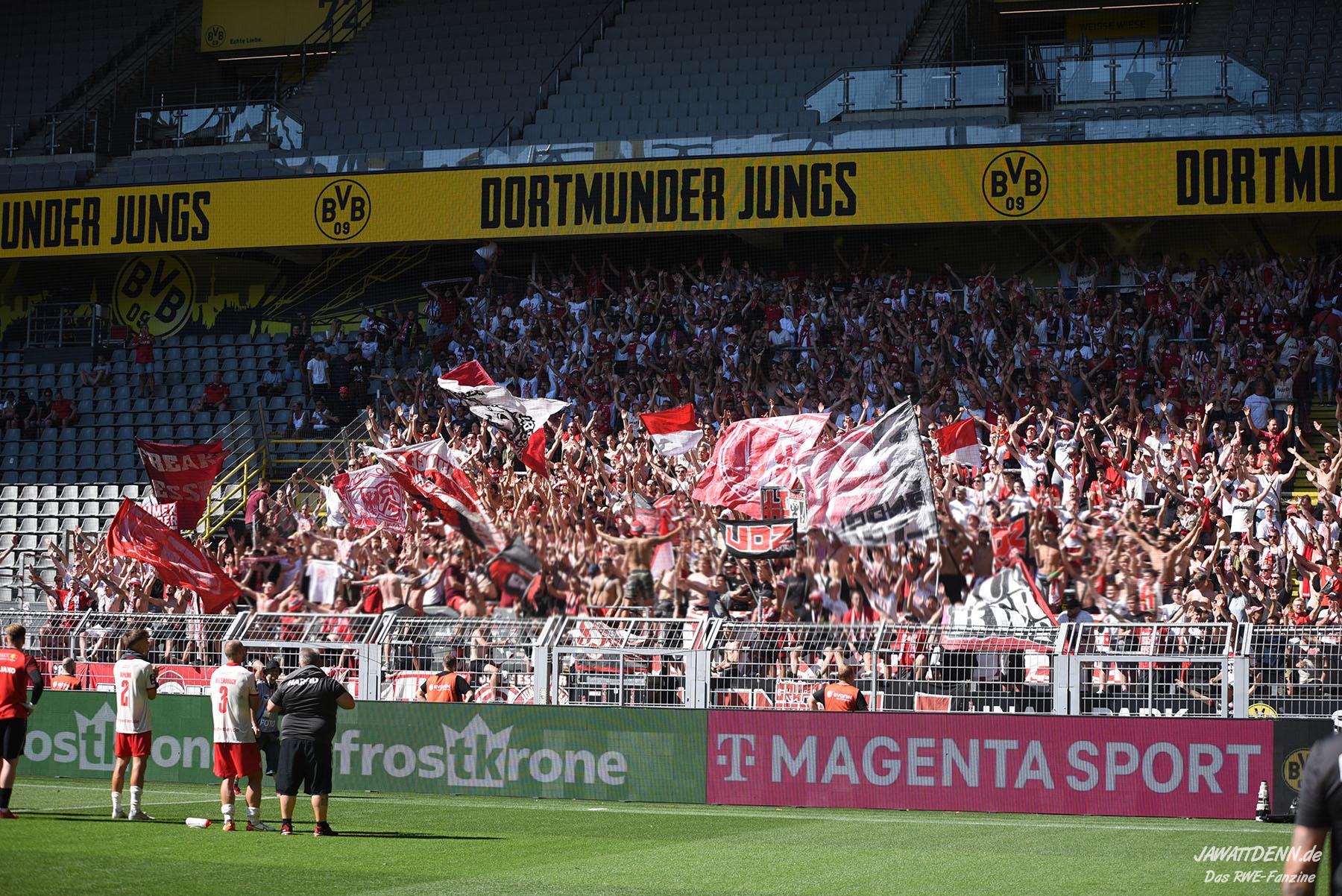 Gästefans | Borussia Dortmund II – Rot-Weiss Essen (13.08.2022) 1-0