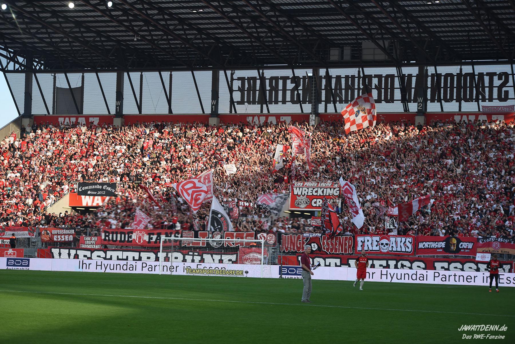 Heimfans | Rot-Weiss Essen – FC Erzgebirge Aue (02.09.2022) 2-1