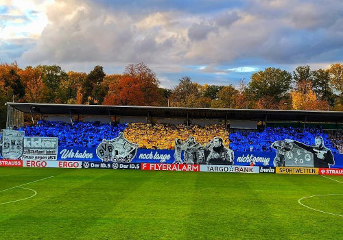 Stuttgarter Kickers – Eintracht Frankfurt 0-2 (1)