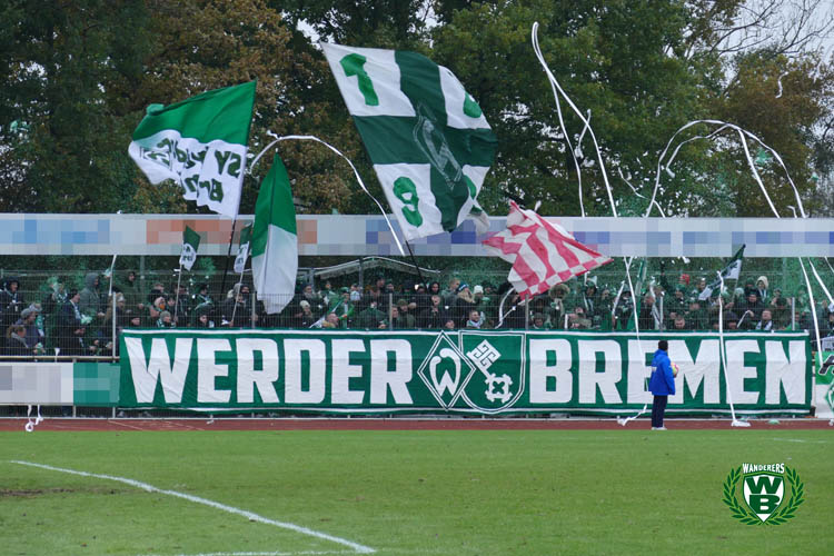 Gästefans | SV Drochtersen/Assel – Werder Bremen II (04.12.2022) 2-2