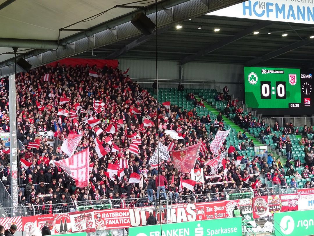 SpVgg Fürth – SSV Jahn Regensburg 2-1 (4)