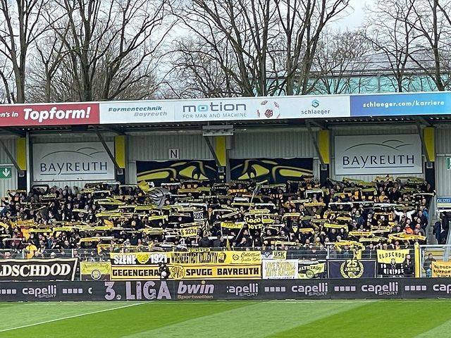 SpVgg Bayreuth – Hallescher FC 0-1 (5)