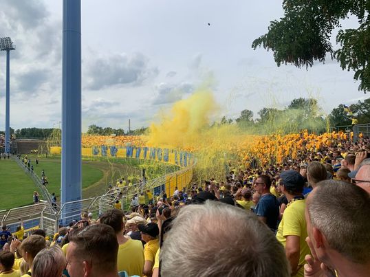 1. FC Lokomotive Leipzig – Eintracht Frankfurt 0-7 (6)