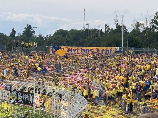 1. FC Lokomotive Leipzig – Eintracht Frankfurt 0-7 (10)