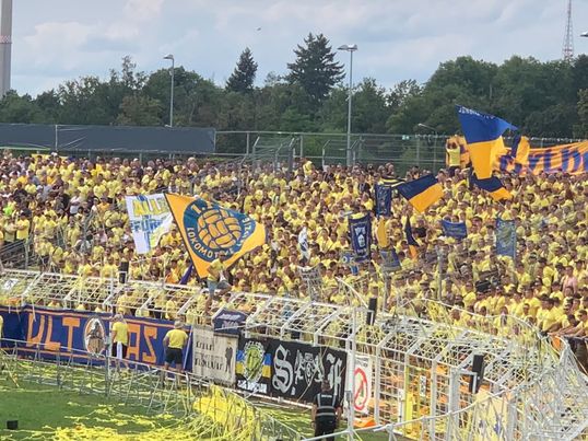 1. FC Lokomotive Leipzig – Eintracht Frankfurt 0-7 (11)