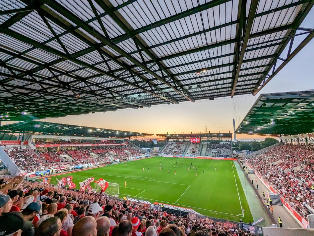 Heimfans | Rot-Weiss Essen – FC Erzgebirge Aue (20.08.2023) 1-1