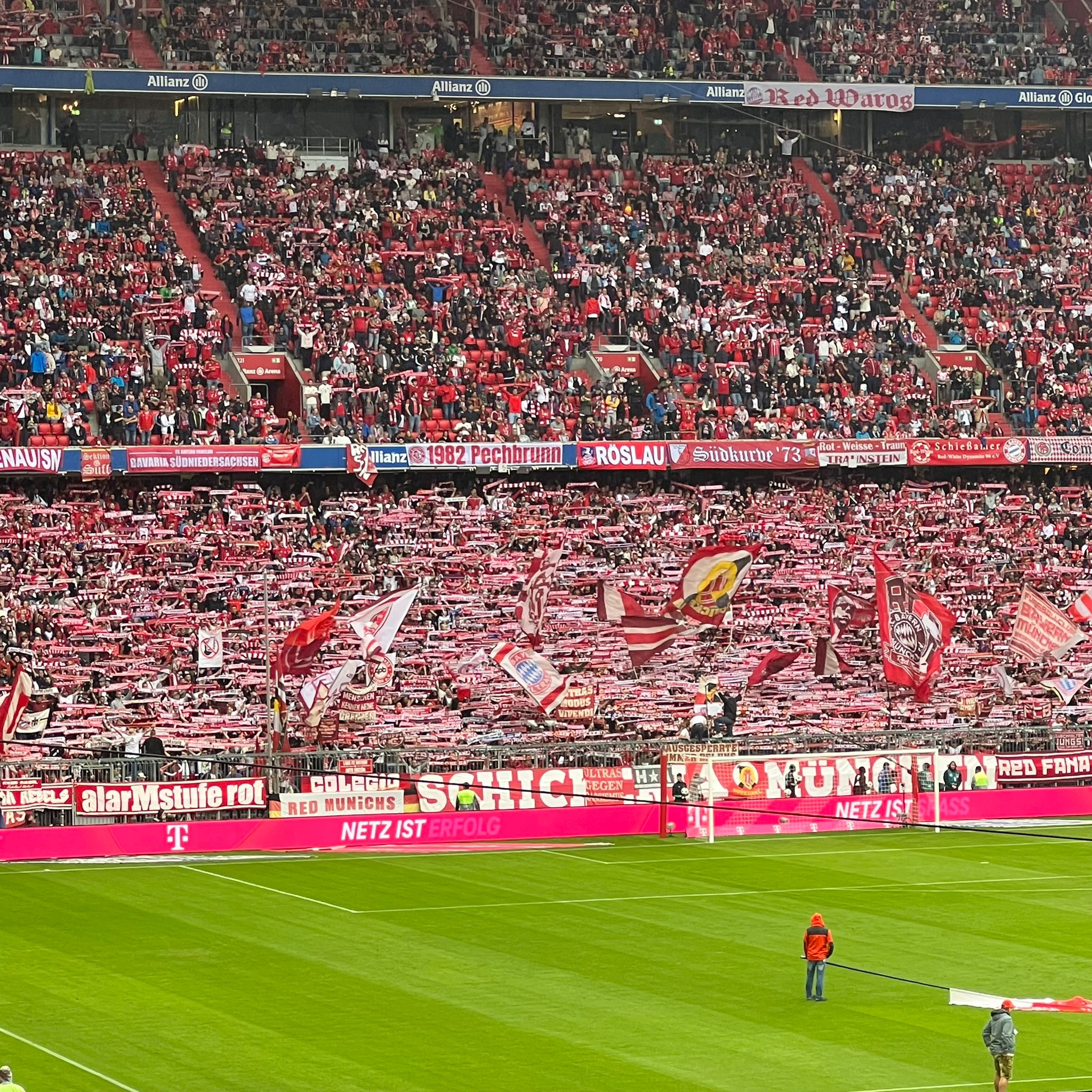 Heimfans | FC Bayern München – FC Augsburg (27.08.2023) 3-1