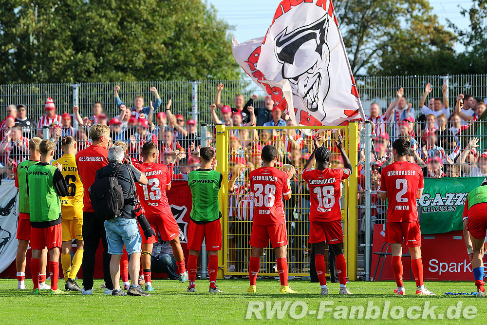 1. FC Düren – Rot-Weiß Oberhausen 1-2 (3)