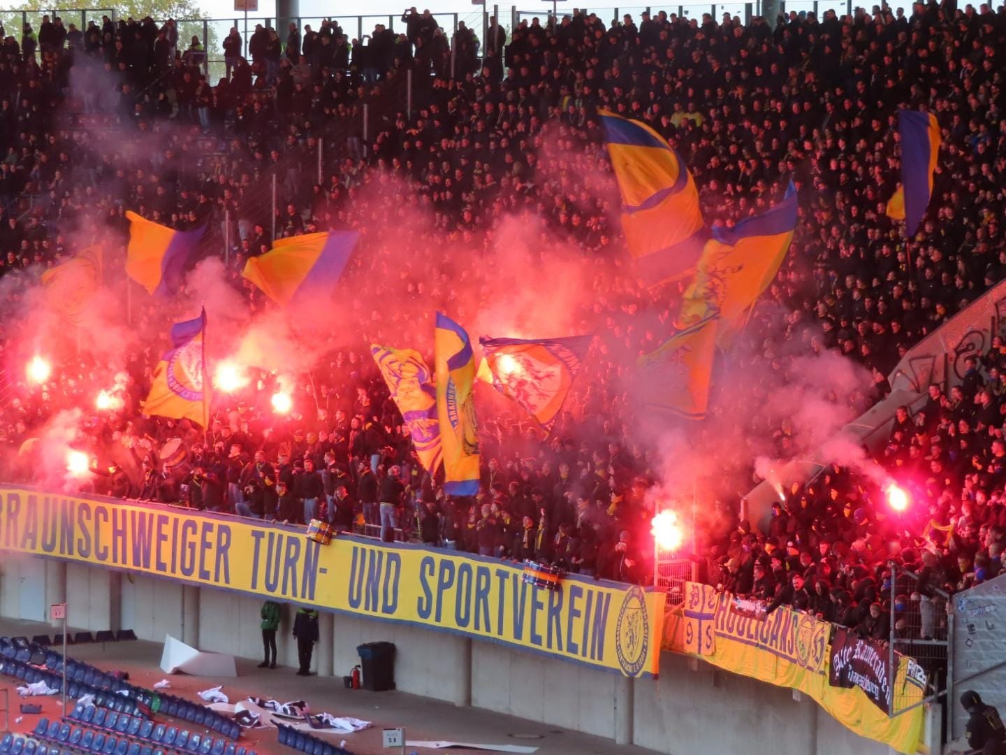 Hannover 96 – Eintracht Braunschweig 2-0 (16)