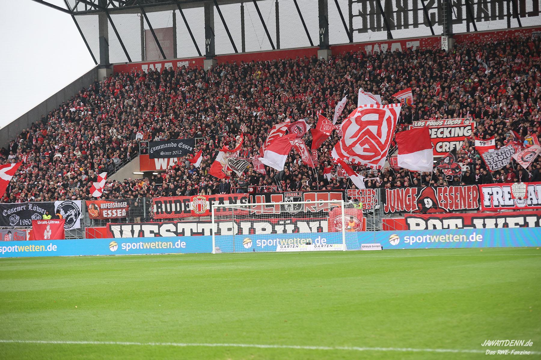 Heimfans | Rot-Weiss Essen – DSC Arminia Bielefeld (04.11.2023) 2-1