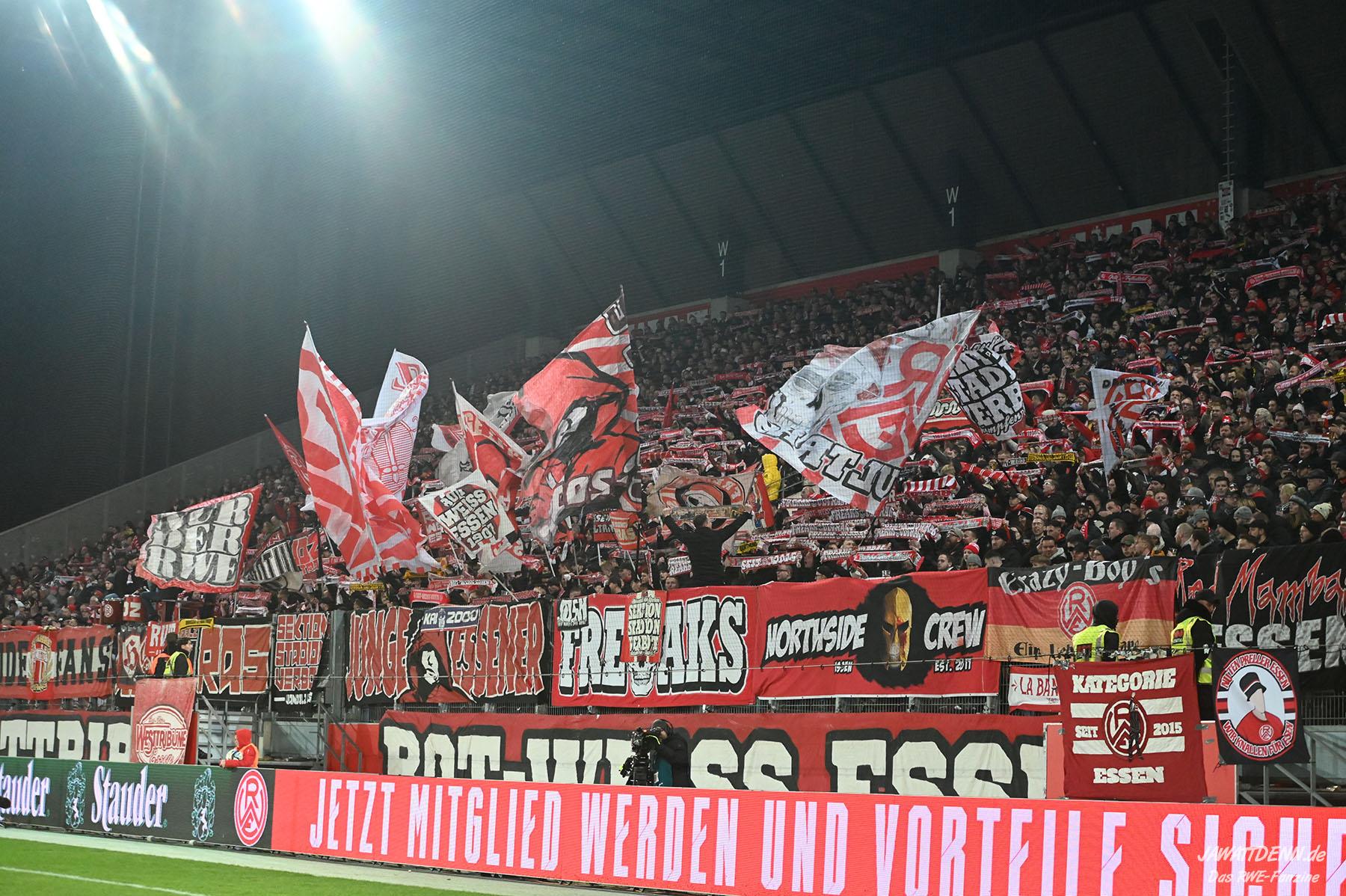 Heimfans | Rot-Weiss Essen – VfB Lübeck (15.12.2023) 1-0
