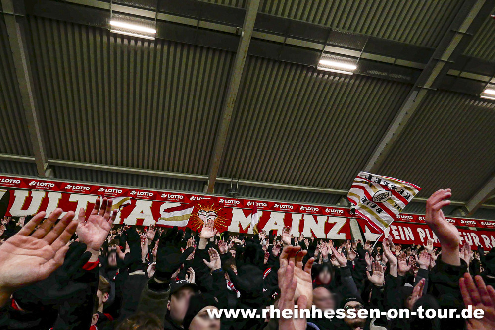 1. FSV Mainz 05 – VfL Wolfsburg 1-1 (2)