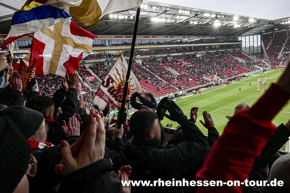 1. FSV Mainz 05 – VfL Wolfsburg 1-1 (9)