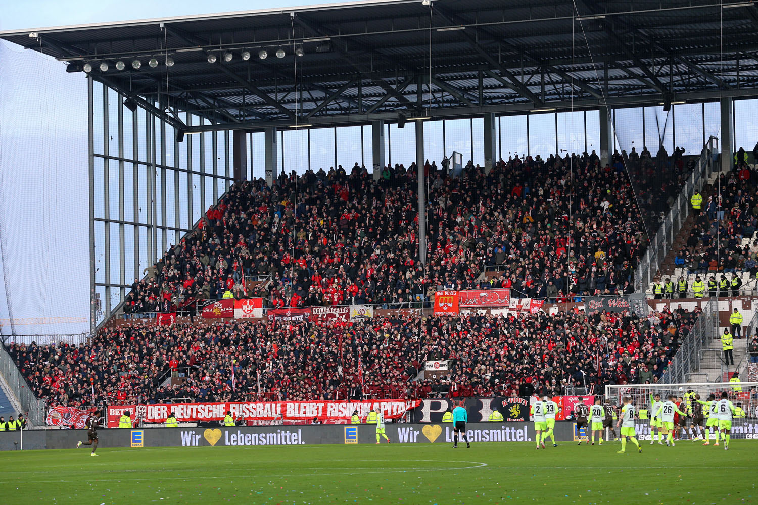 FC St. Pauli – 1. FC Kaiserslautern 2-0 (7)