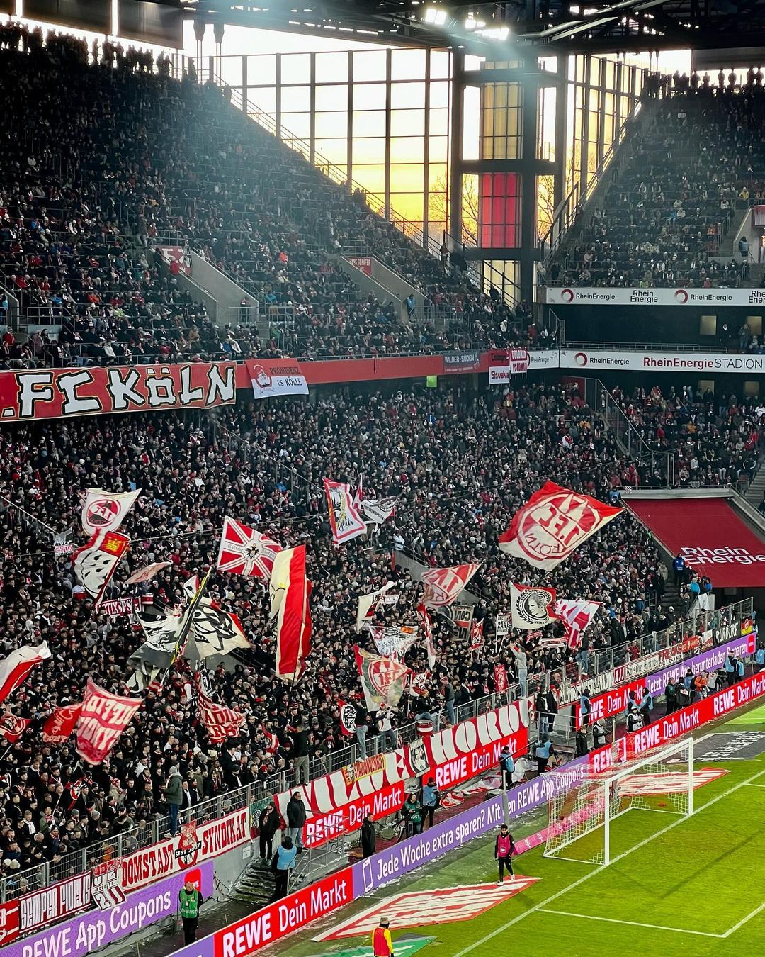 1. FC Köln – Borussia Dortmund 0-4 (27)