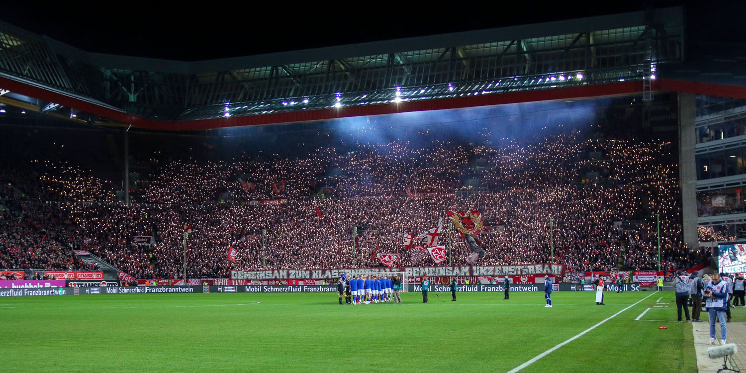 1. FC Kaiserslautern – FC Schalke 04 4-1 (13)