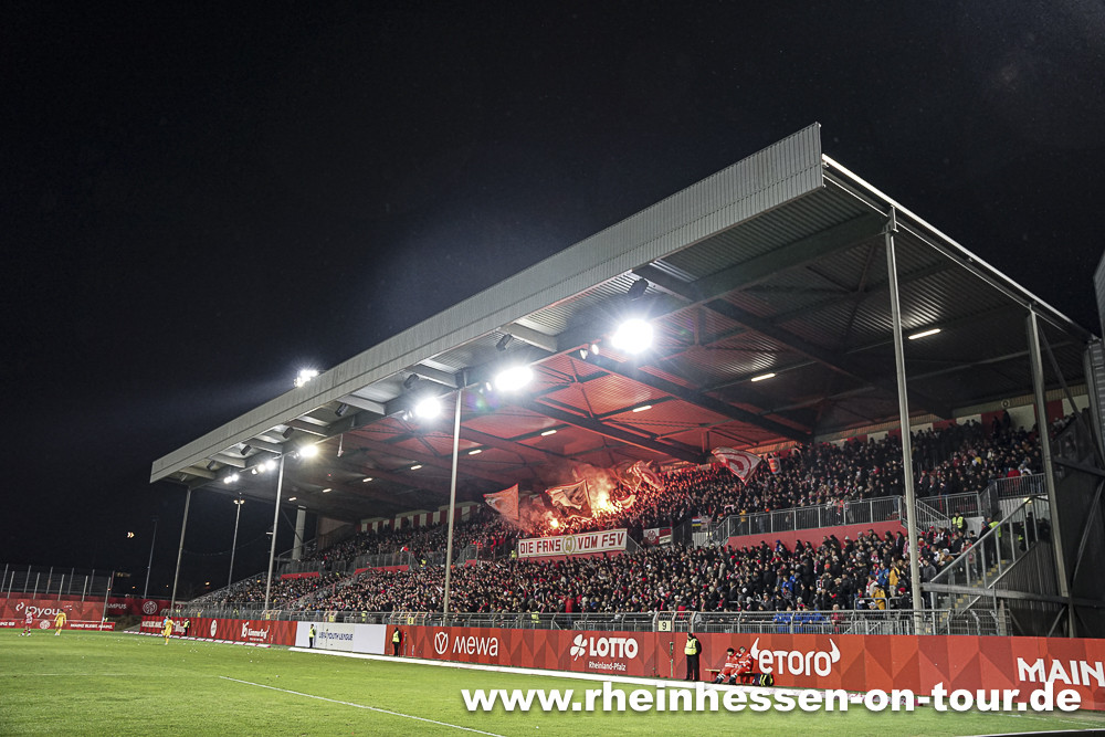 1. FSV Mainz 05 U19 – FC Barcelona U19 6:5 n.E. (1)