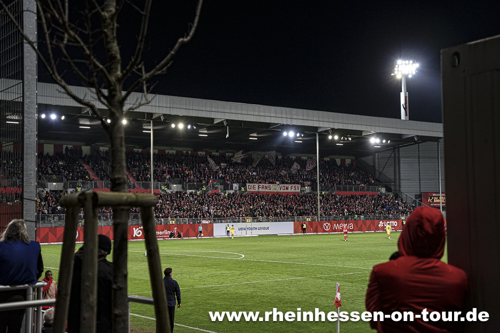 1. FSV Mainz 05 U19 – FC Barcelona U19 6:5 n.E. (6)