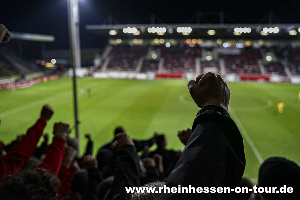 1. FSV Mainz 05 U19 – FC Barcelona U19 6:5 n.E. (9)