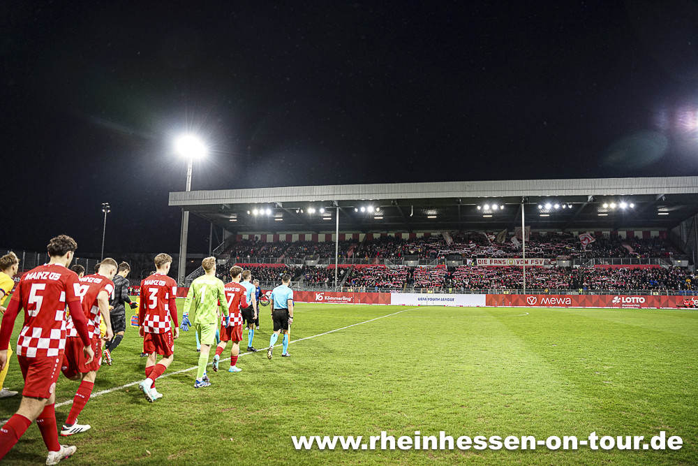 1. FSV Mainz 05 U19 – FC Barcelona U19 6:5 n.E. (19)