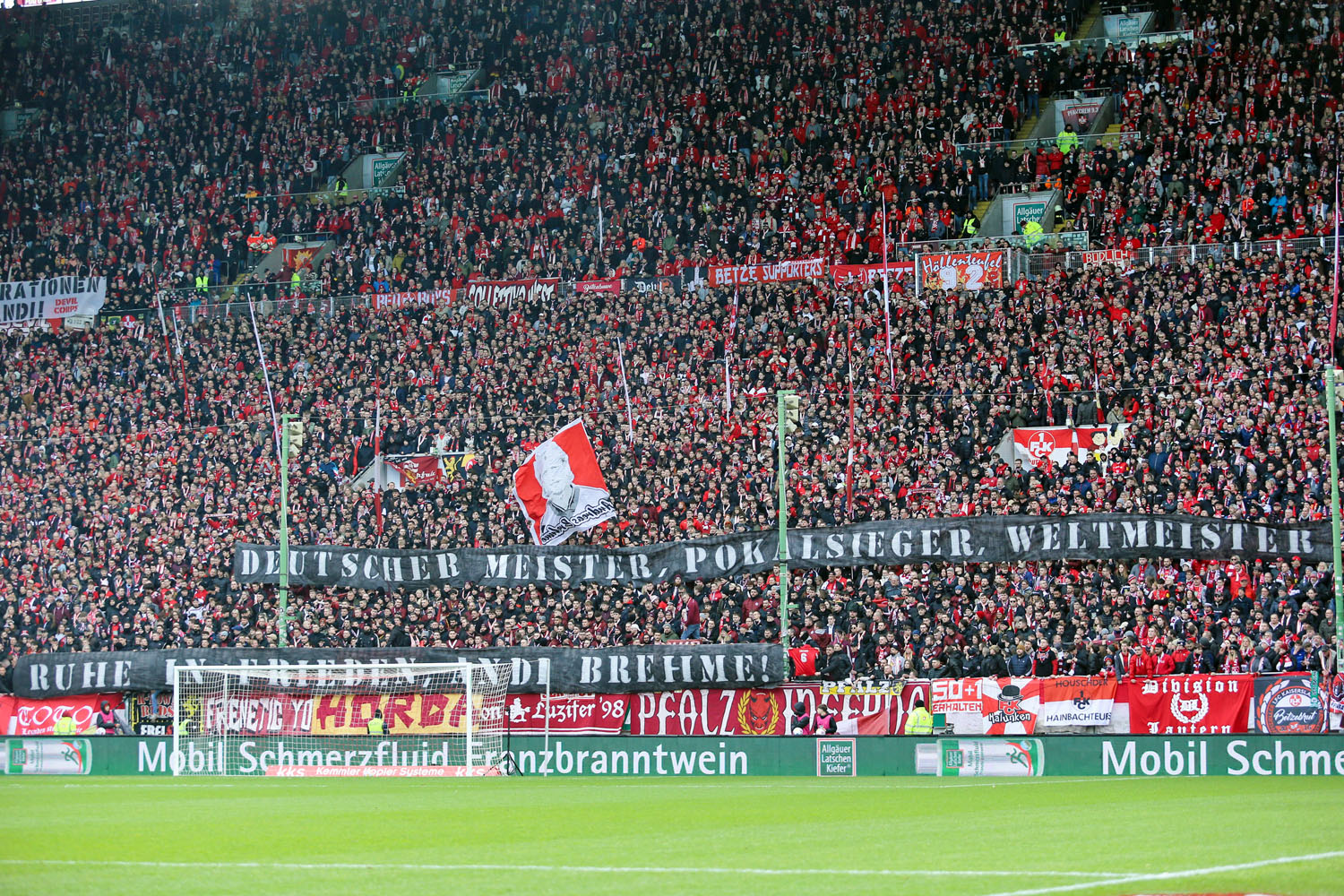 1. FC Kaiserslautern – Karlsruher SC 0-4 (7)