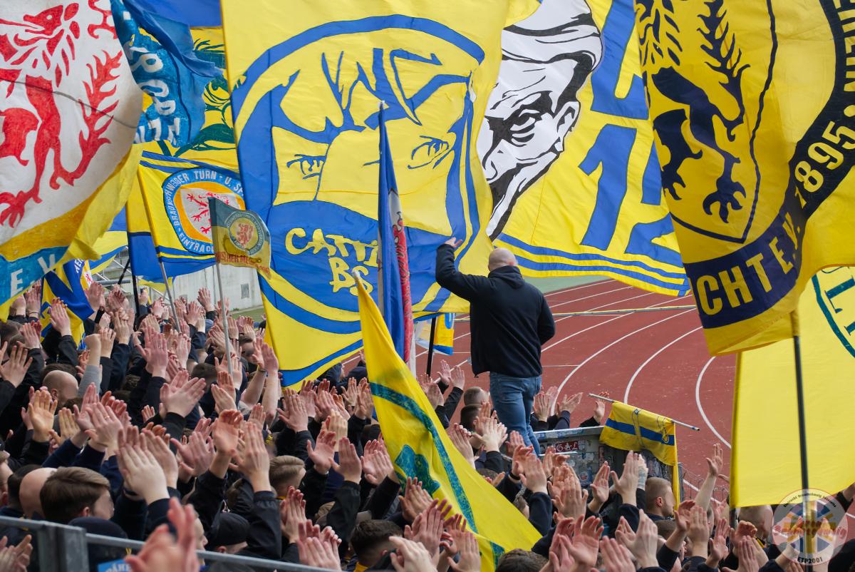 1. FC Nürnberg – Eintracht Braunschweig 2-1 (4)