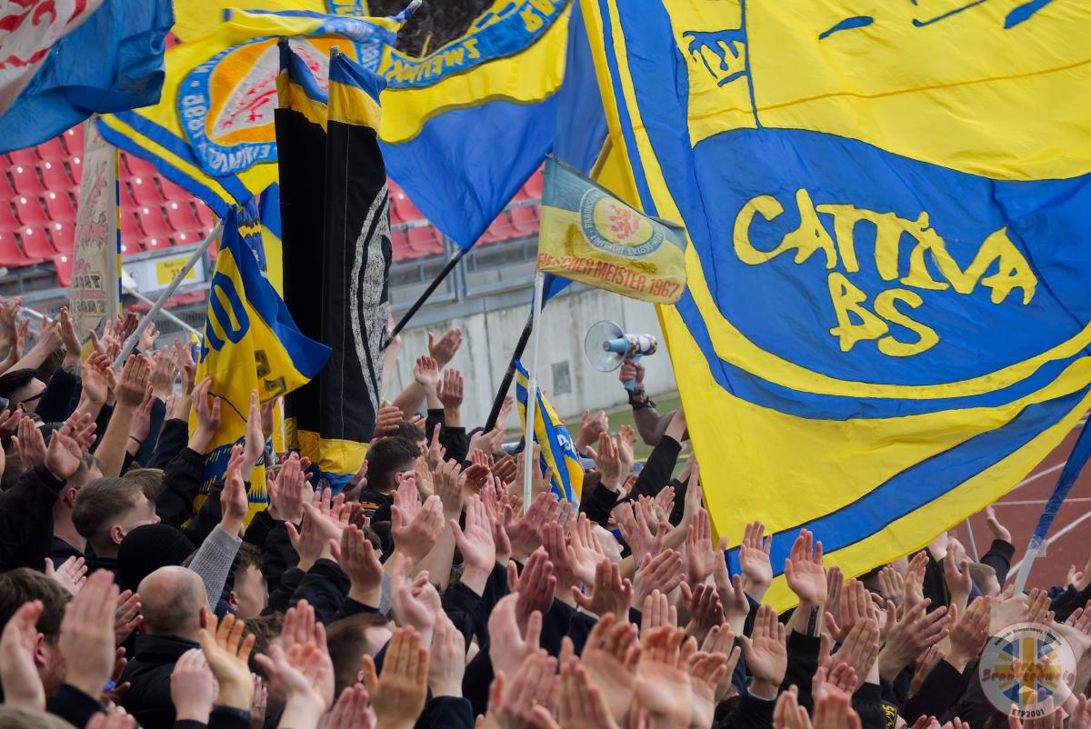 1. FC Nürnberg – Eintracht Braunschweig 2-1 (14)