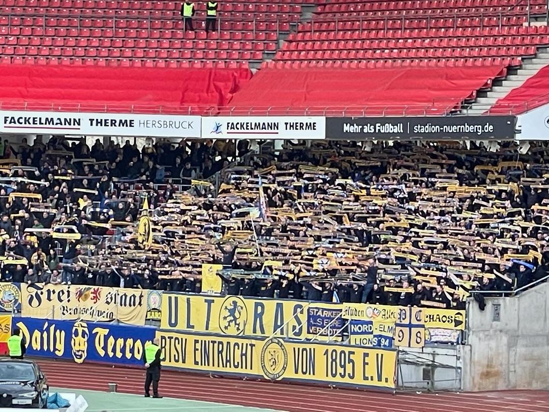 1. FC Nürnberg – Eintracht Braunschweig 2-1 (23)