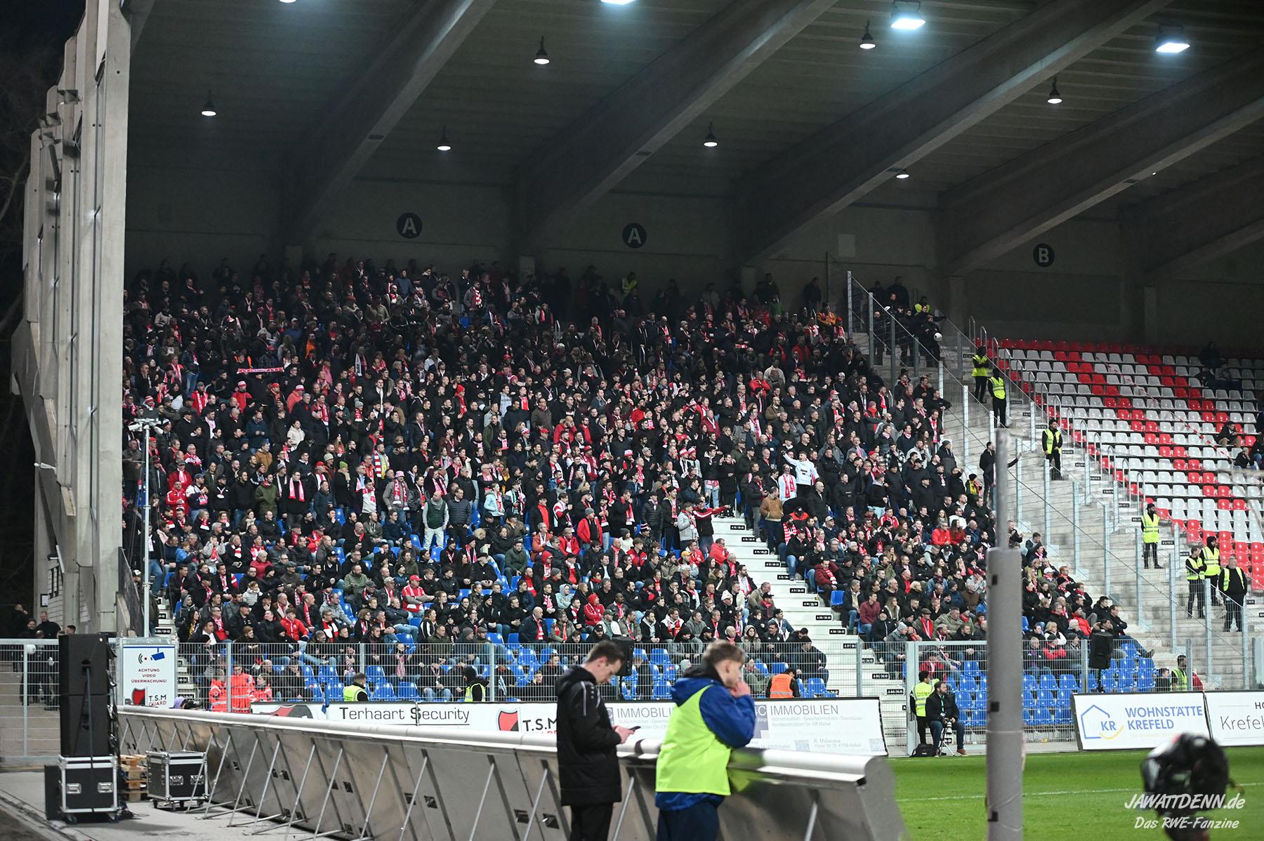 Gästefans | KFC Uerdingen – Rot-Weiss Essen (06.03.2024) 1-3