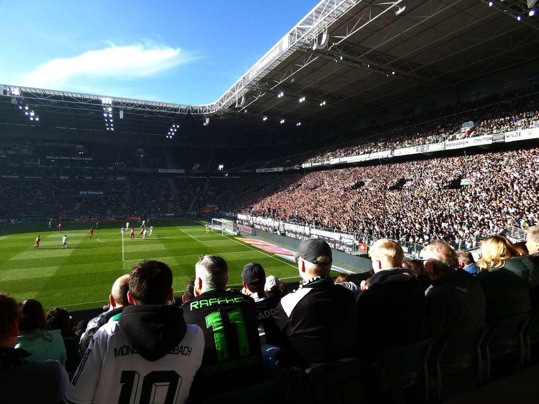 Borussia Mönchengladbach – 1. FC Köln 3-3 (16)