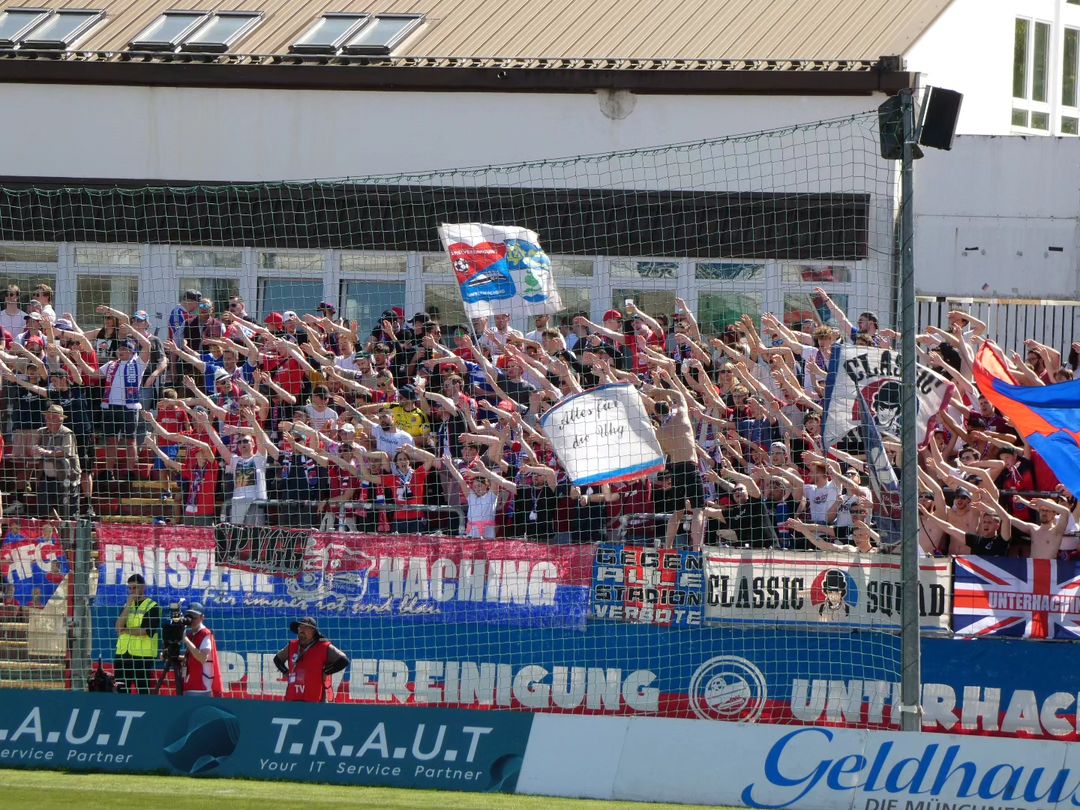 SpVgg Unterhaching – VfB Lübeck 4-1 (3)