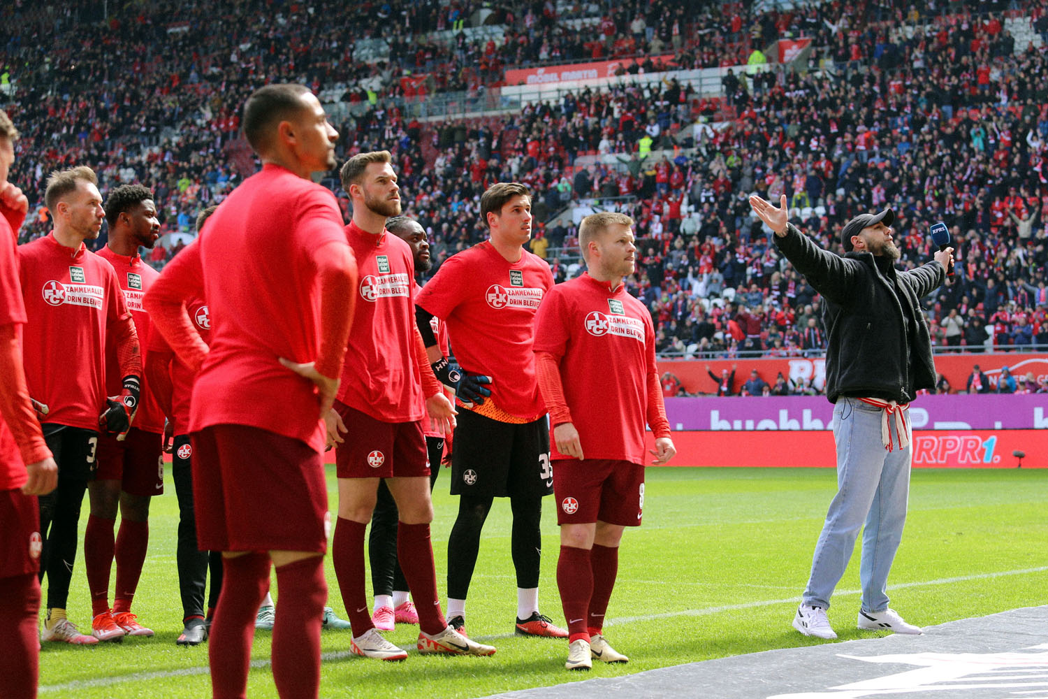 1. FC Kaiserslautern – SV Wehen 1-1 (8)