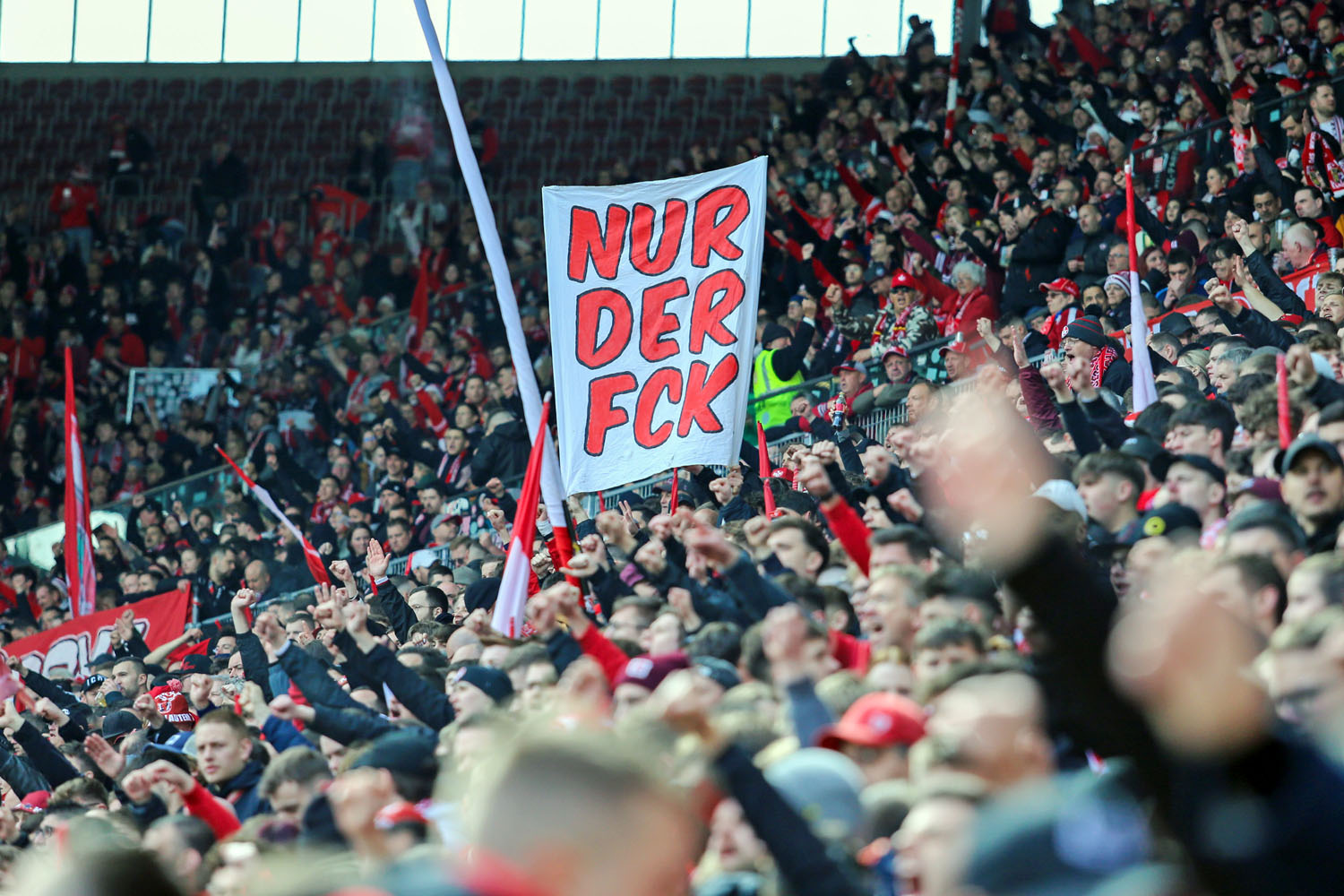 1. FC Kaiserslautern – SV Wehen 1-1 (9)