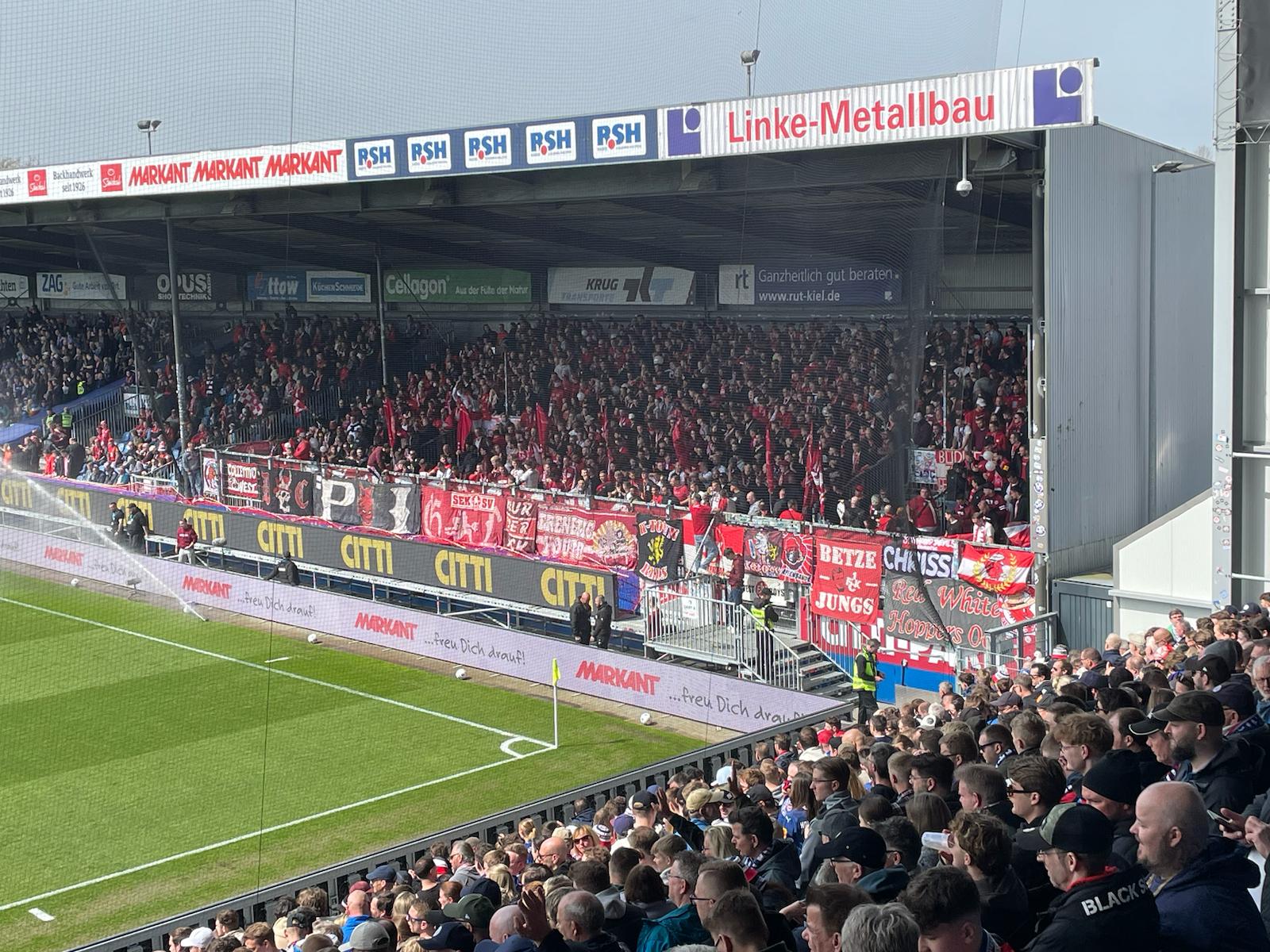 Holstein Kiel – 1. FC Kaiserslautern 1-3 (11)